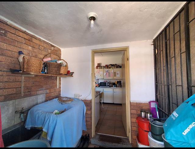 3 BEDROOM FREESTANDING FOR SALE IN STILFONTEIN EXT 4